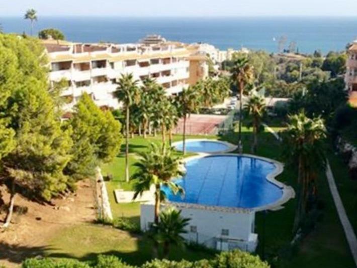Apartamento Penthouse With Private Roof Terrace And Jacuzzi Fuengirola Exterior foto